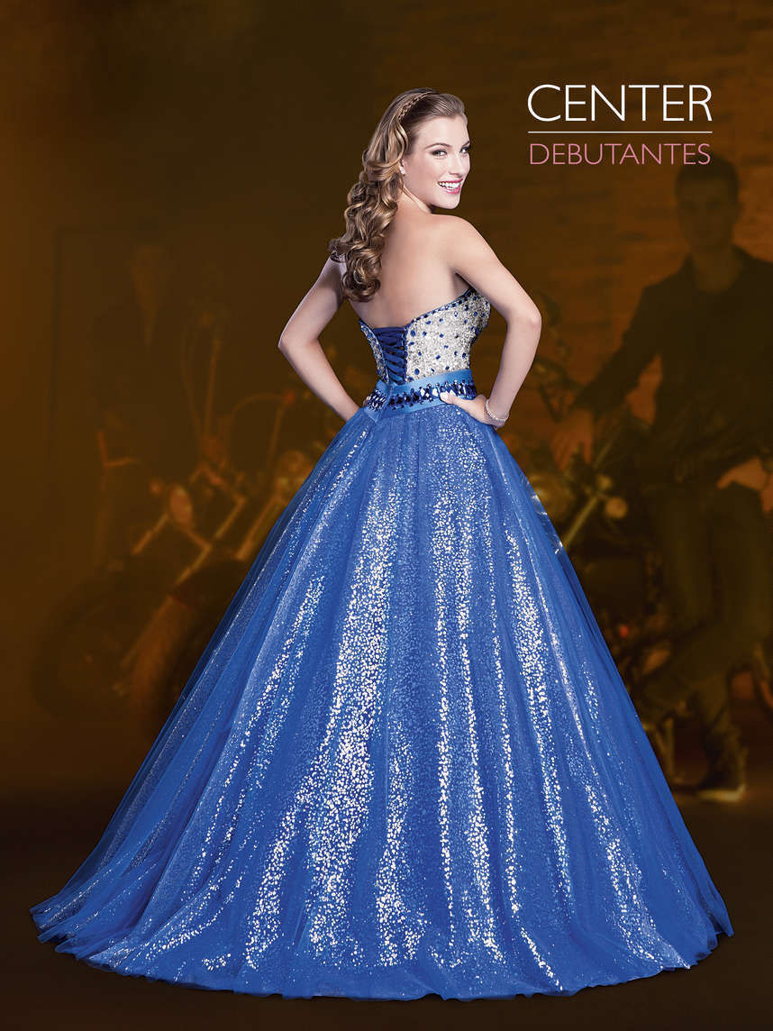 vestido azul de debutante